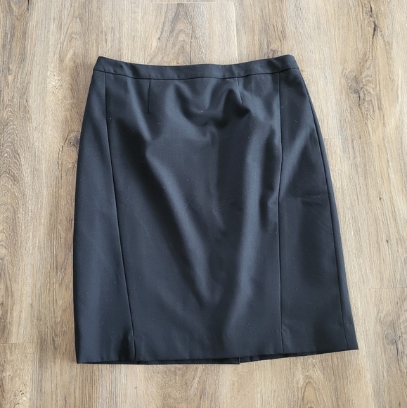 Halogen Black Pencil Skirt Size 6 Petite 6P Office business classy Career Church - Picture 1 of 5